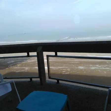 Residentie Aldis Met Zeezicht