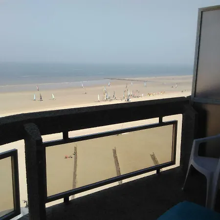 Appartement Residentie Aldis Met Zeezicht